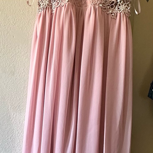 Juniors' Embellished Illusion Tulip Gown, - Picture 7 of 13